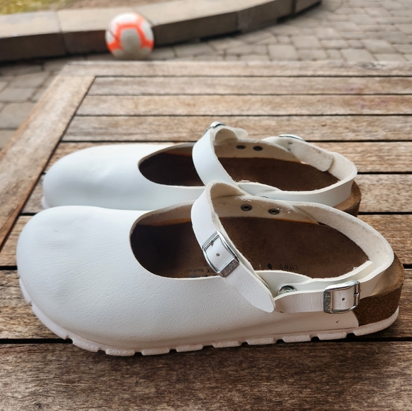 Birkenstock Shoes - Birkenstock White Leather Mules